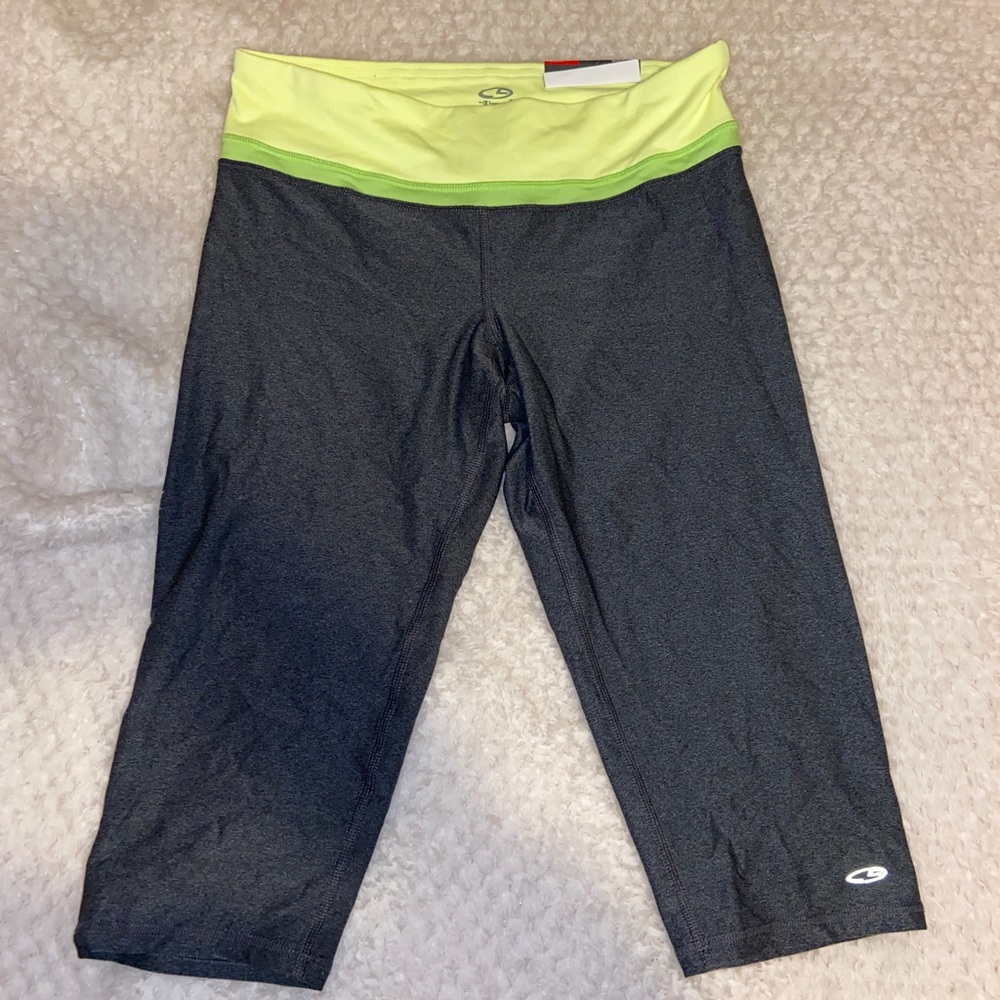 NWT Cropped Champion Leggings